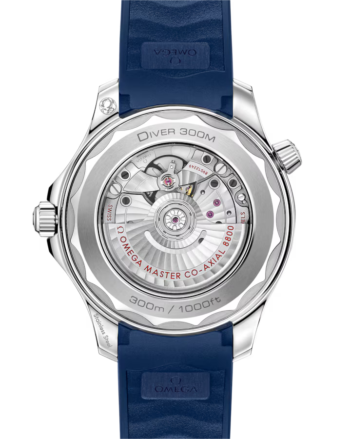 Omega Seamaster Diver 300M, vue verticale du boîtier et du cadran